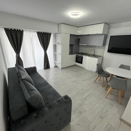 Luxy Apartment Craiova Luaran gambar